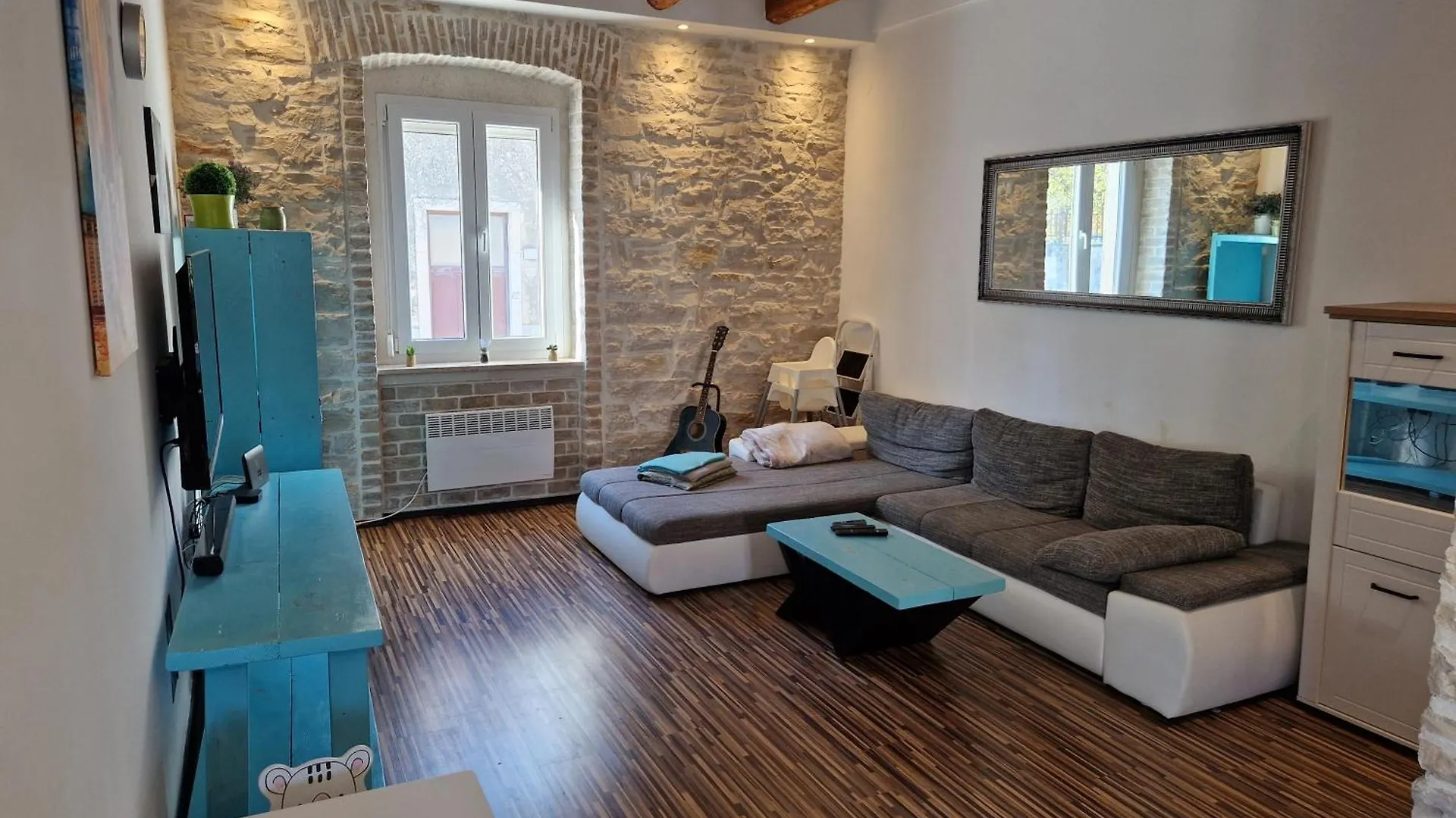 Villa Carmen Pula 0*,